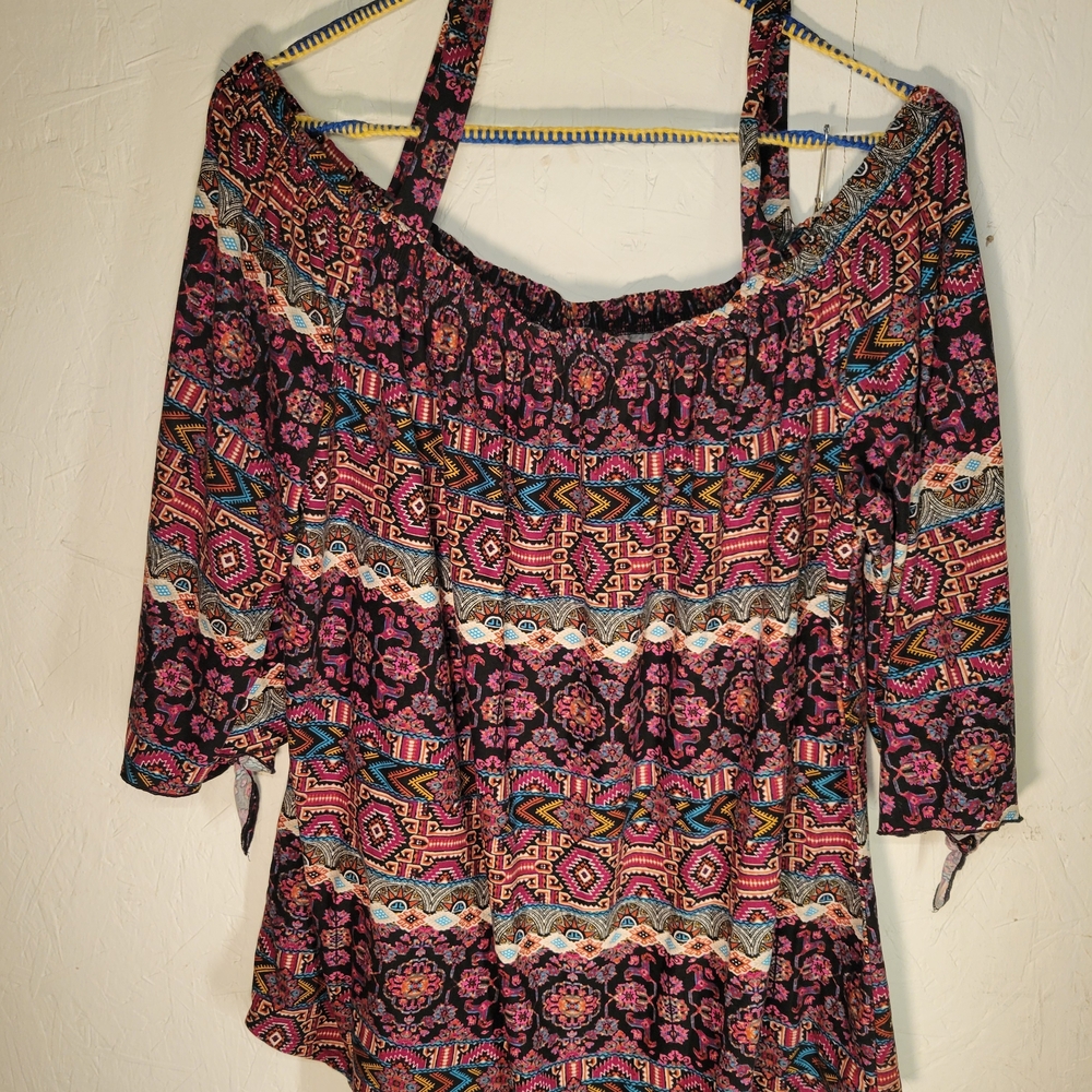 Bobbie Brooks Plus Size 2X Off Shoulder Geometric Tunic Blouse 3/4 Sleeve